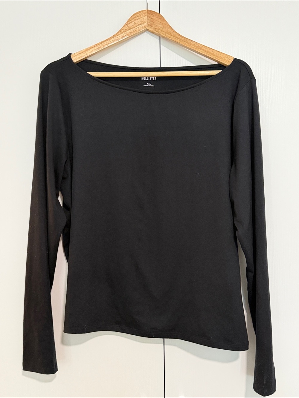 Hollister Soft Stretch Seamless Slash Neck Top Black XXL